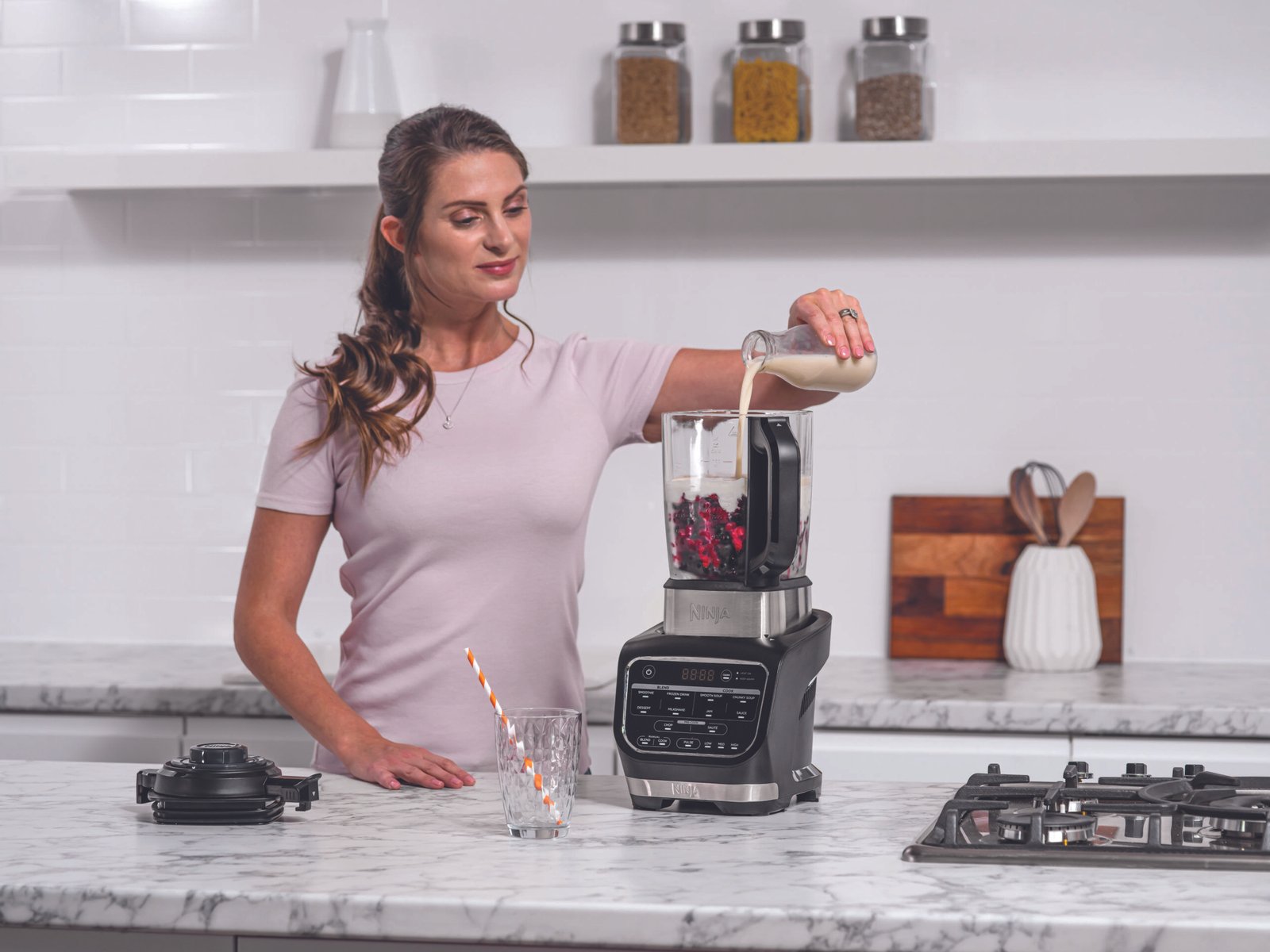 HB150UK_Heated_Blender_Smoothie_Prep_CMYK_RT